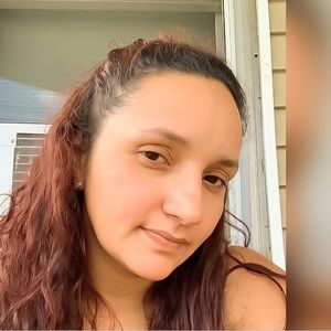 Meet your Posher, Lina